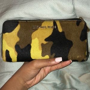 Camo jet set mk wallet AUTHENTIC